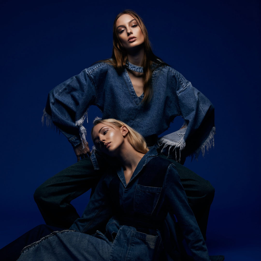 Crisam Professional Make-up Academy offre corsi di trucco intensivi e pratici per studenti desiderosi di esplorare e perfezionare l'arte del make-up. Che tu sia un principiante o un appassionato con esperienza, abbiamo il corso giusto per te.